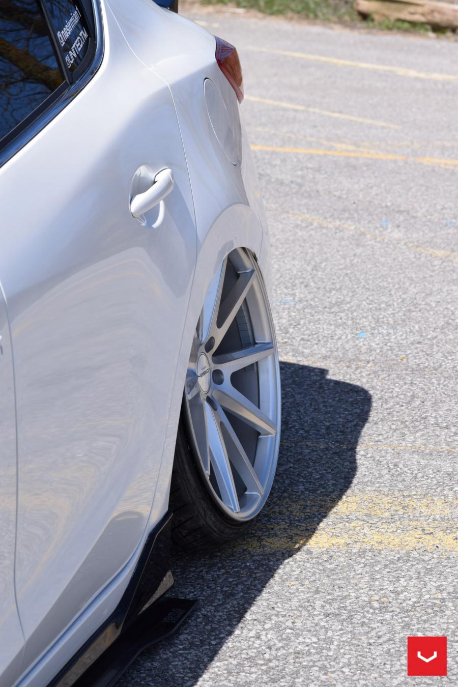 Детали экстерьера Mazda6 on Vossen Wheels (VFS1) 2017 года  (фото 8 из 21)